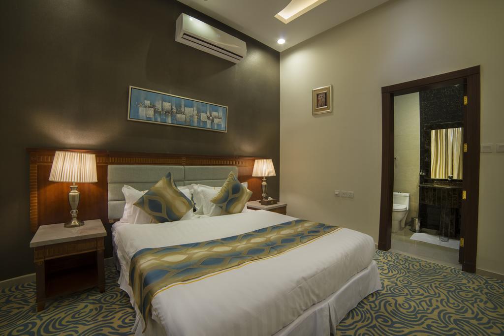Kyan Al Yarmouk Suites Riadh Exterior foto